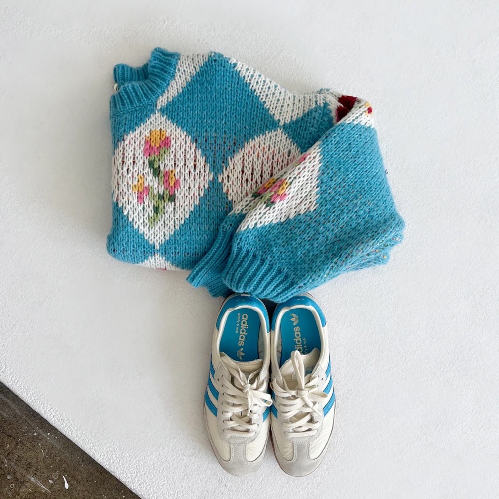 [BAILEYROSE] Vintage Flower Sweater *AQUA*